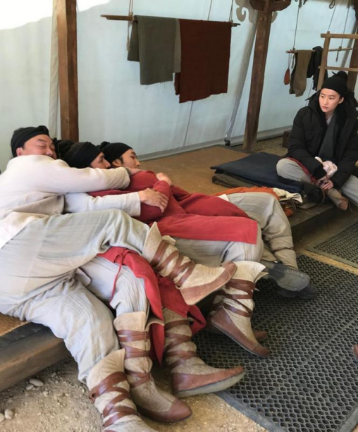 木兰：我的室友很沙雕